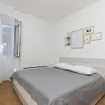 Daire Apartment Ljerka Postira